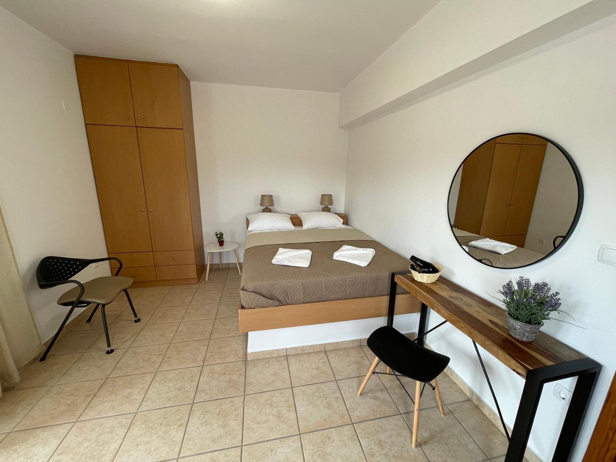 Mini Art Apartments Jeráni Haníon Kültér fotó