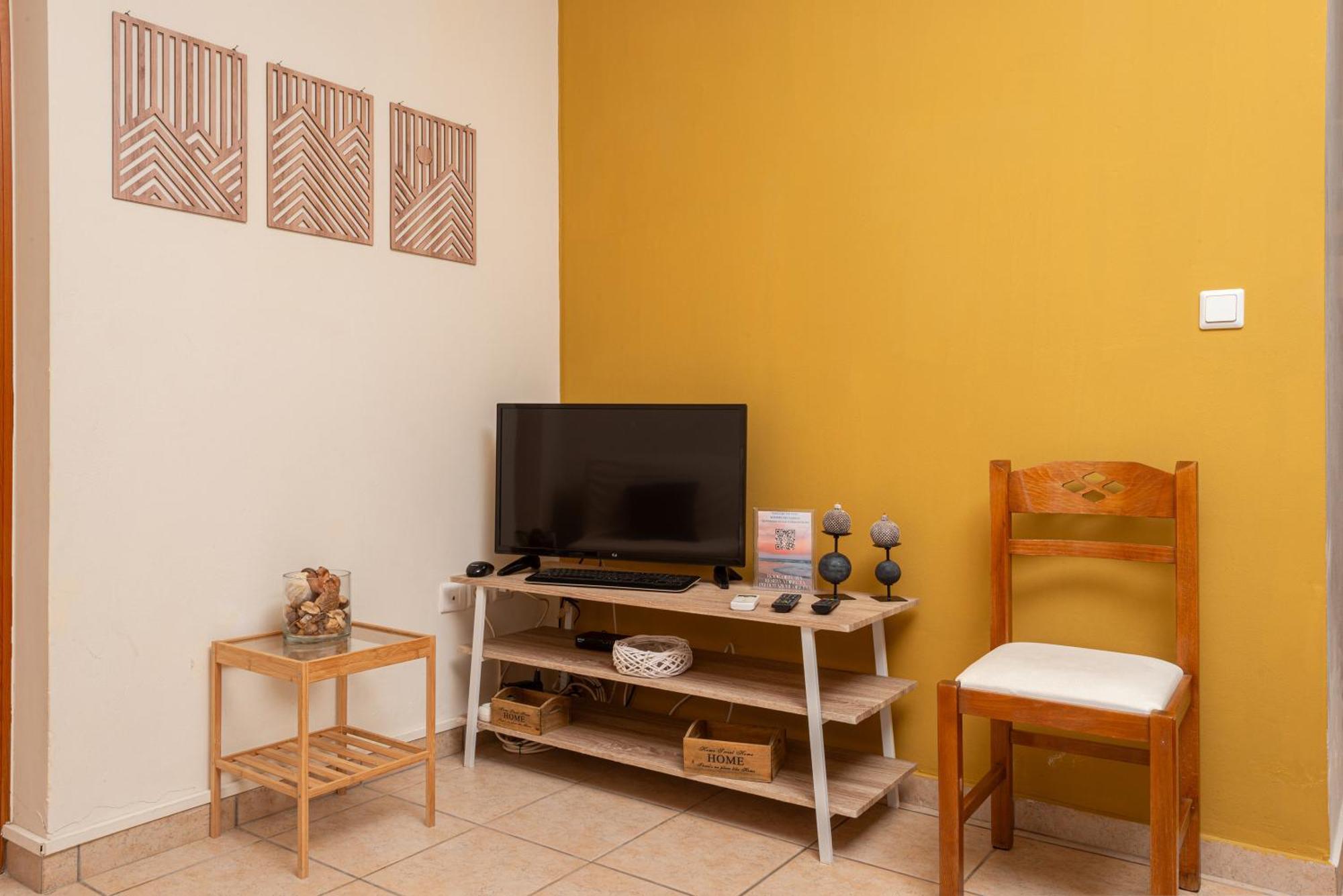 Mini Art Apartments Jeráni Haníon Kültér fotó