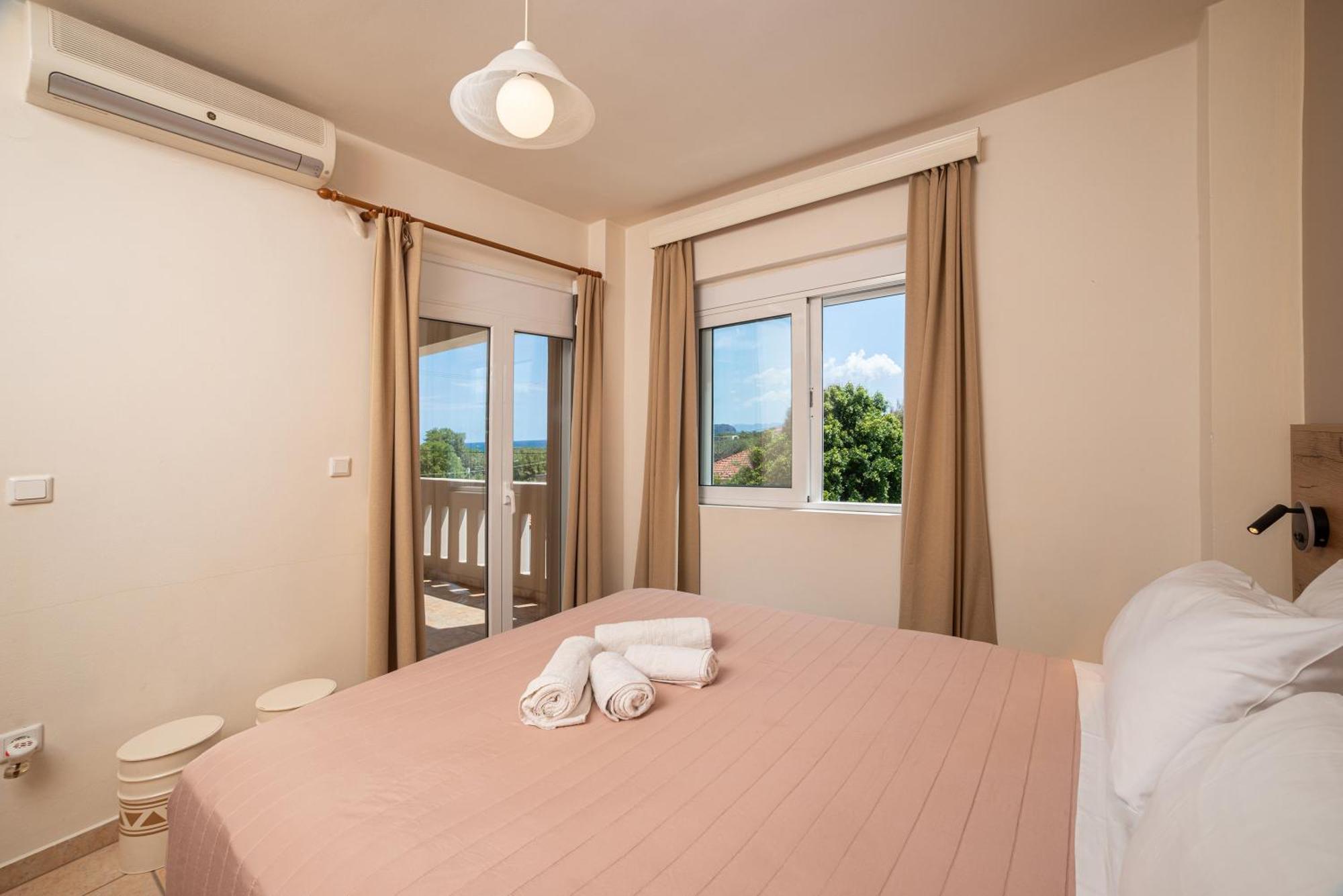 Mini Art Apartments Jeráni Haníon Kültér fotó